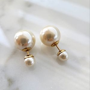 Dior pearl earring